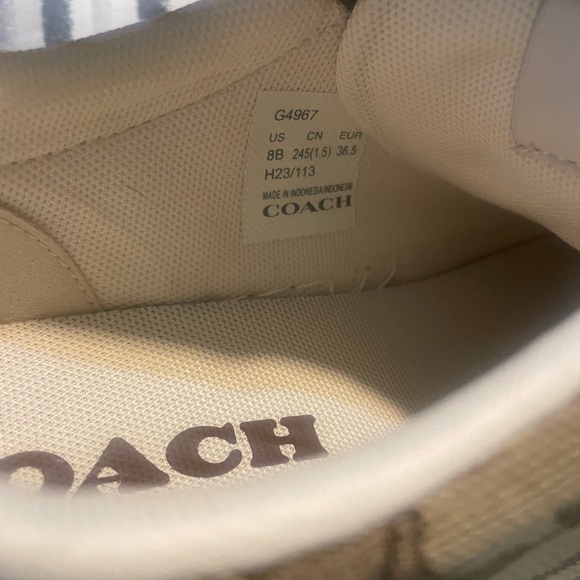 Size 8 Coach Shoes - Picture 3 of 3